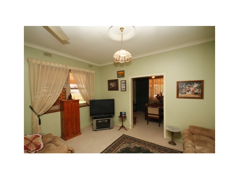 18 Third Street, Loxton SA 5333