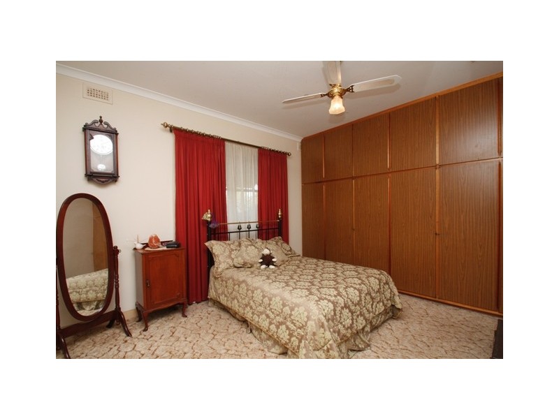 18 Third Street, Loxton SA 5333