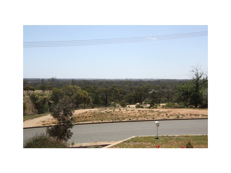 5 THIELE AVE, Loxton SA 5333