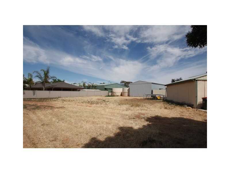14 FIFTH STREET, Loxton SA 5333