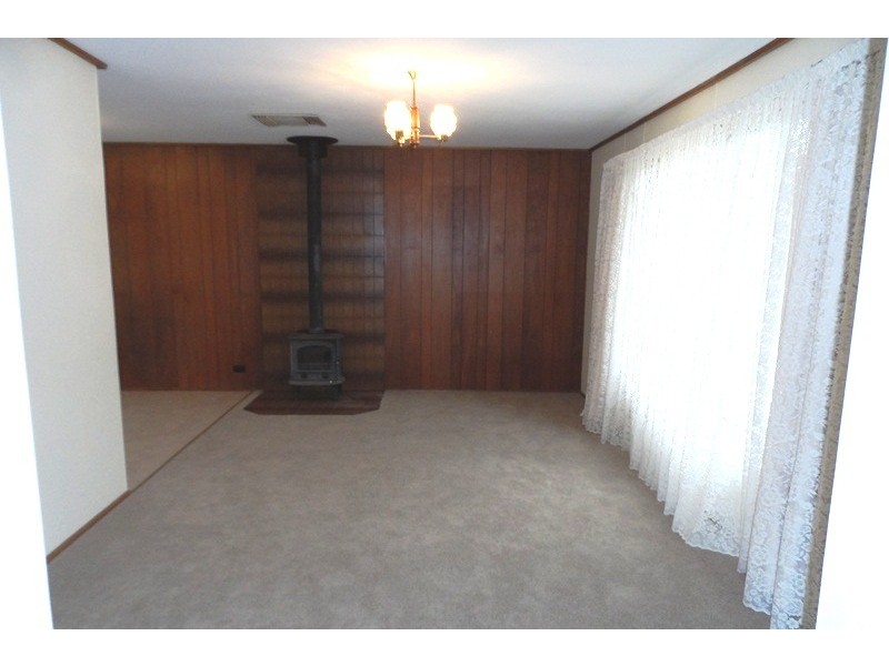 10 Pomroy Crescent, Lyrup SA 5343