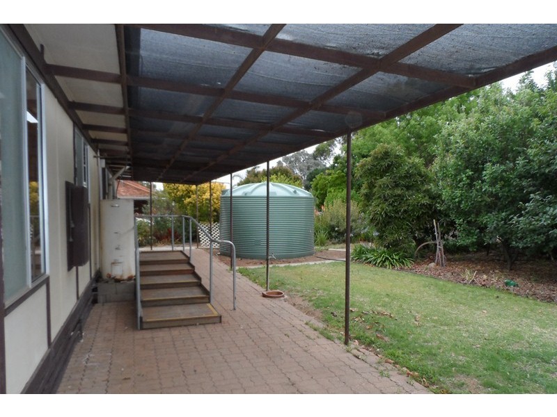 10 Pomroy Crescent, Lyrup SA 5343