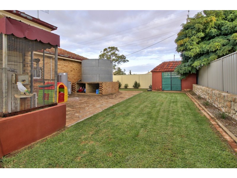 18 Third Street, Loxton SA 5333