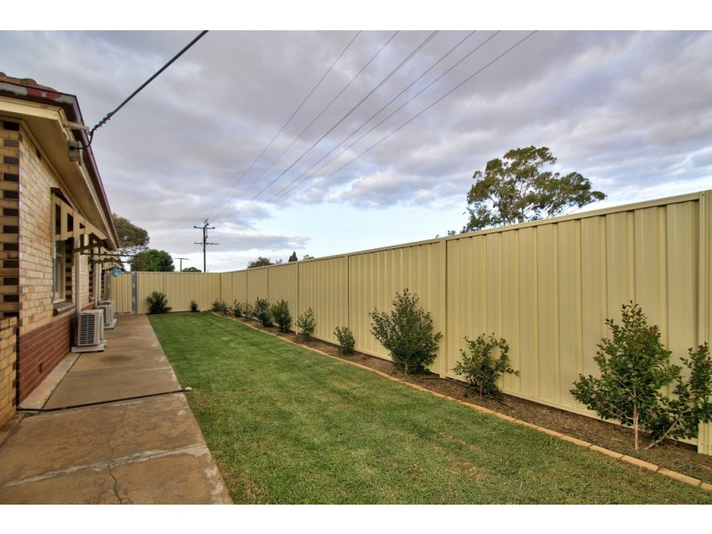 18 Third Street, Loxton SA 5333