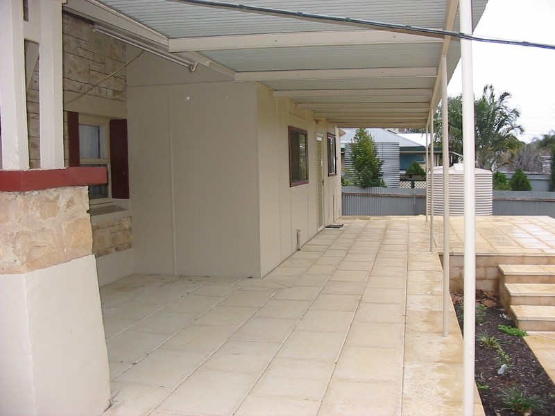 30 Laffer Street, Barmera SA 5345