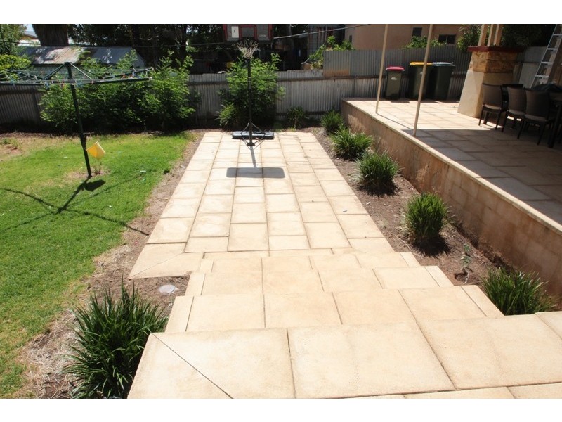 30 Laffer Street, Barmera SA 5345