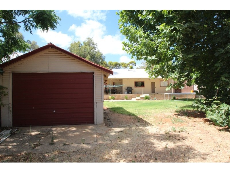 30 Laffer Street, Barmera SA 5345