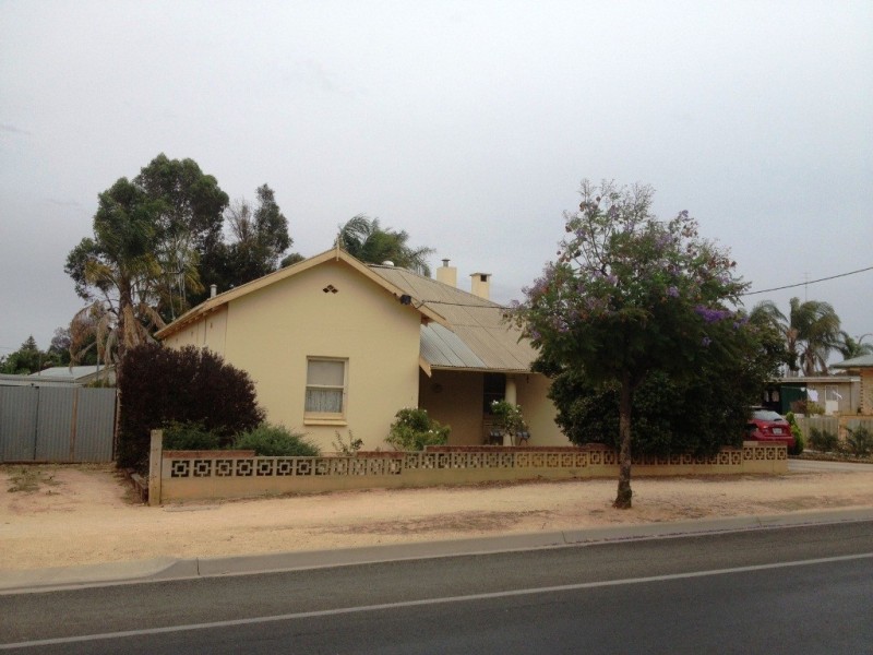 32 Tobruk Tce, Loxton SA 5333