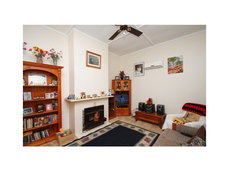 32 Tobruk Tce, Loxton SA 5333