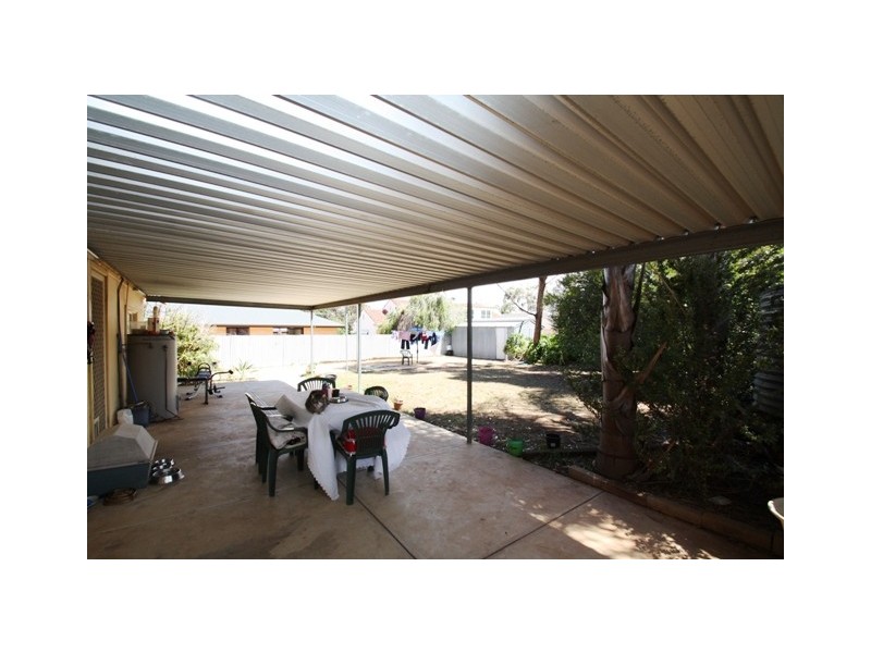 32 Tobruk Tce, Loxton SA 5333