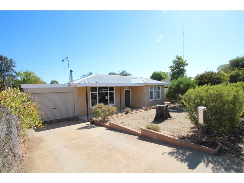 2 Clark Street, Berri SA 5343