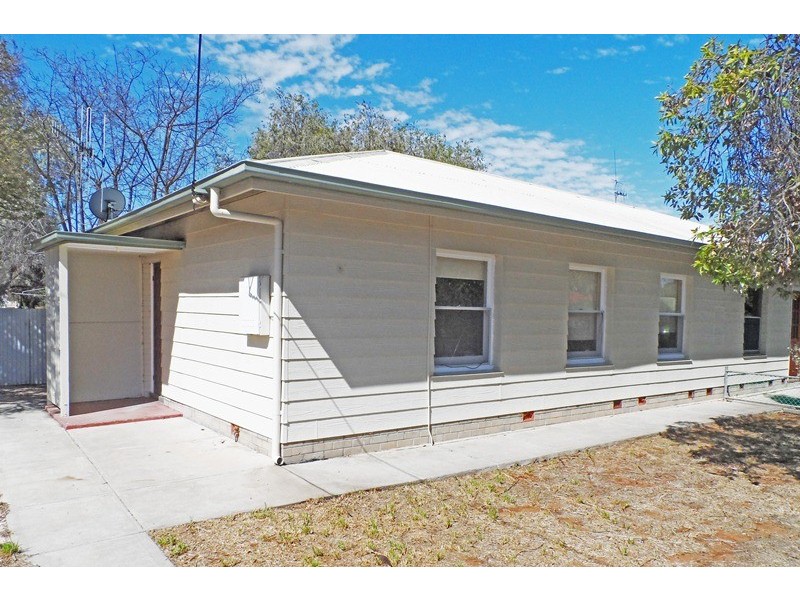 8 Ruston Street, Renmark SA 5341