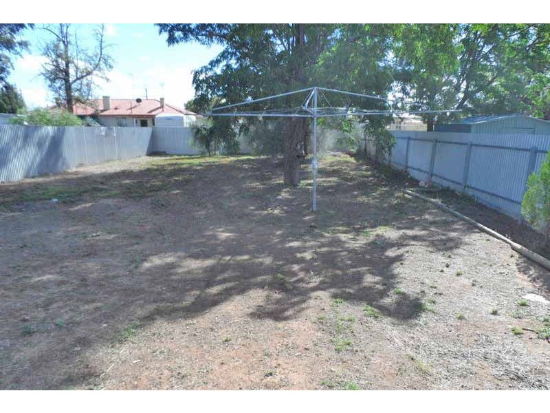 12 Ruston Street, Renmark SA 5341