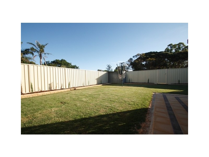 8 Tonkin Street, Loxton SA 5333