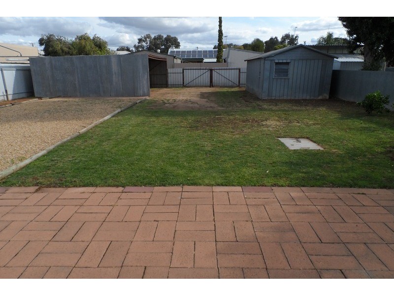 35 Railway Terrace, Renmark SA 5341