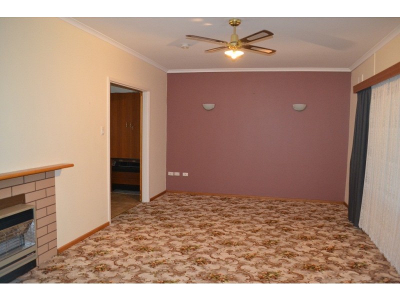 14 First Street, Loxton SA 5333