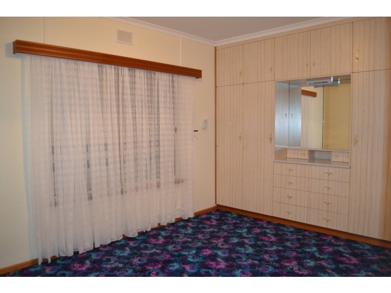 14 First Street, Loxton SA 5333