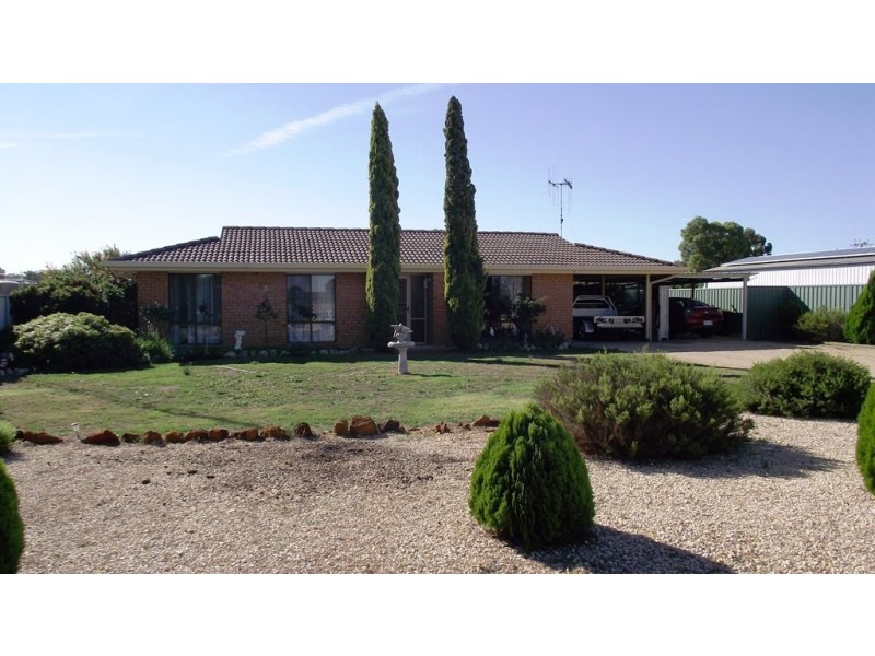 21 Downer Avenue, Lyrup SA 5343