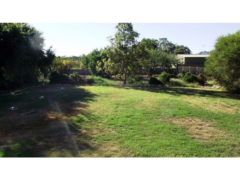21 Downer Avenue, Lyrup SA 5343