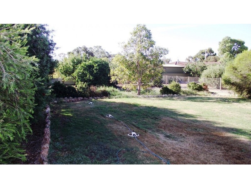 21 Downer Avenue, Lyrup SA 5343