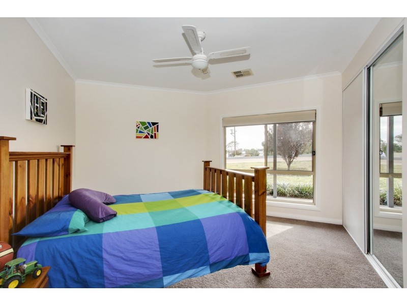 21 Casson Avenue, Loxton SA 5333