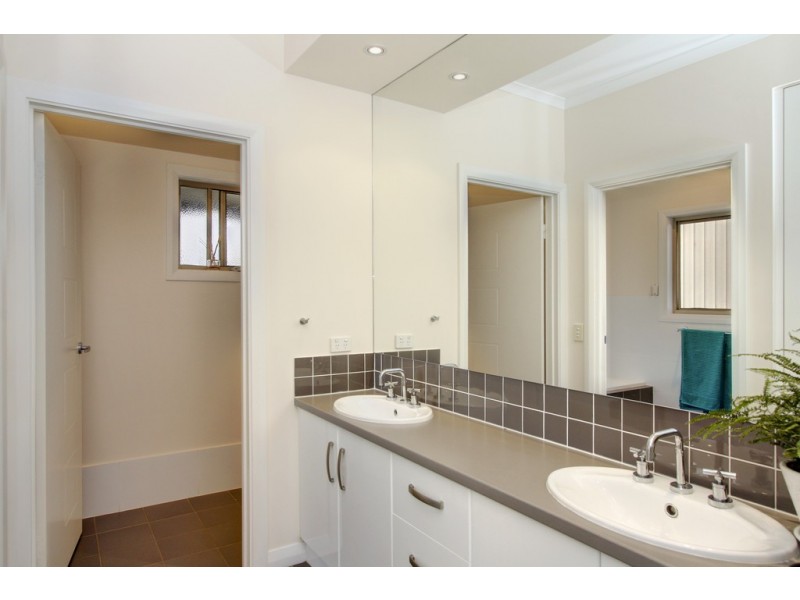 21 Casson Avenue, Loxton SA 5333