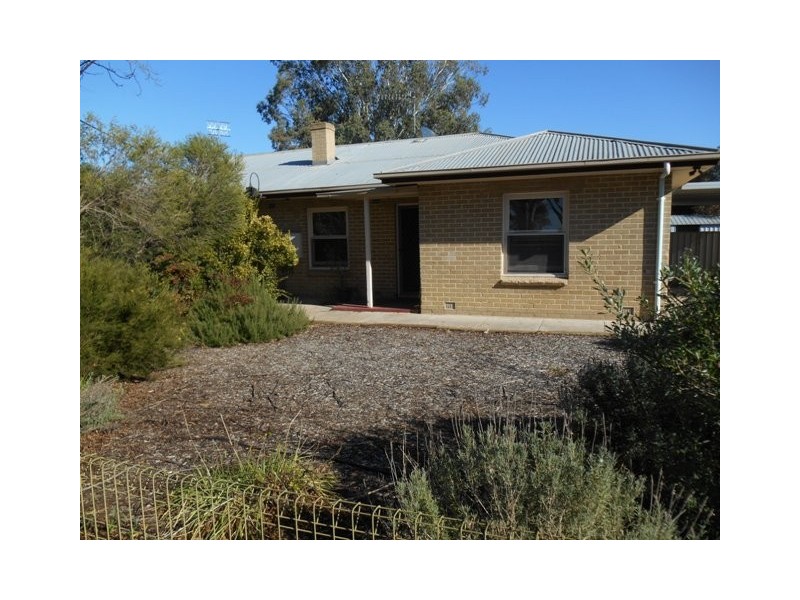 24 Trenaman Cres, Berri SA 5343