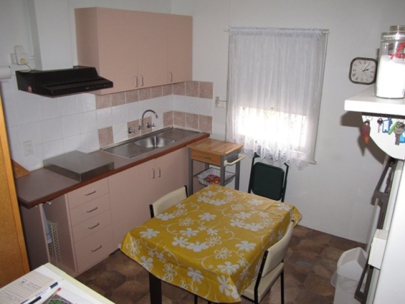 6 Pine Ave, Loxton SA 5333