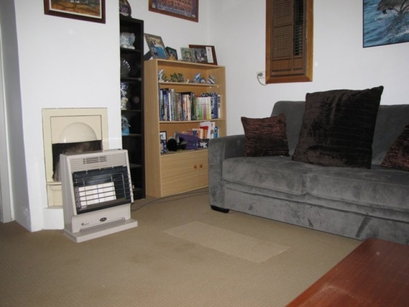 6 Pine Ave, Loxton SA 5333