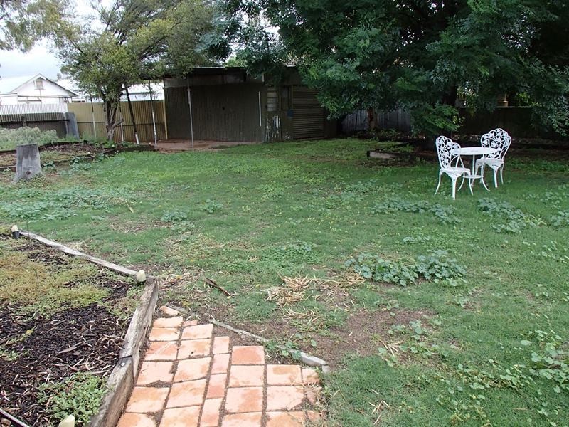 25 Sixteenth Street, Renmark SA 5341