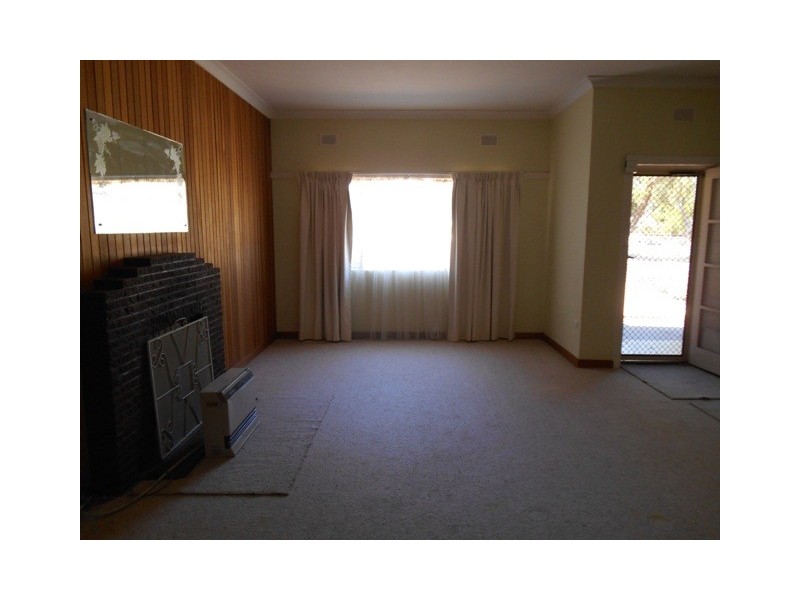 10 Clark Street, Berri SA 5343