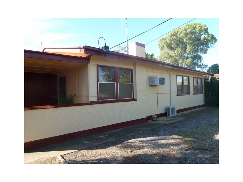 27 Gilbert Street, Berri SA 5343