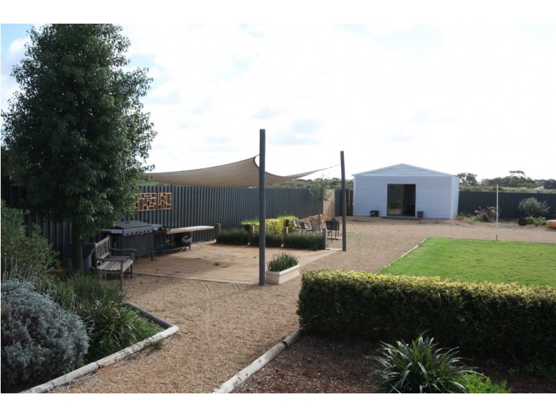 199 Drummond Avenue, Loxton SA 5333