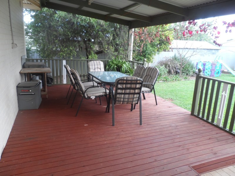 30 Acacia Avenue, Loxton SA 5333