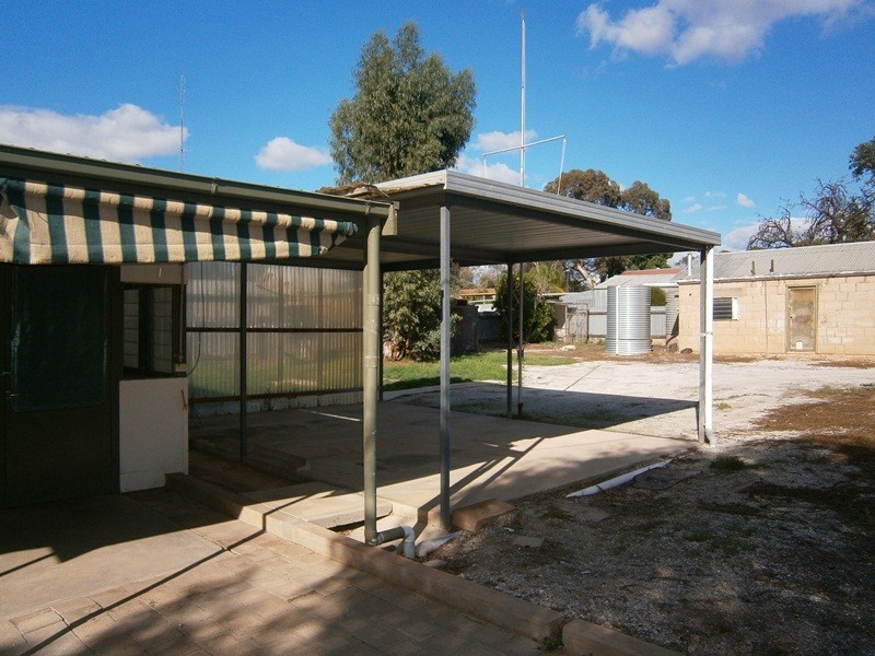 5 Heming Street, Waikerie SA 5330