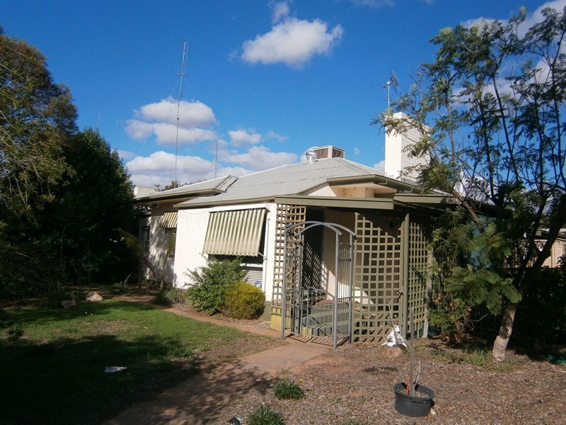 5 Heming Street, Waikerie SA 5330