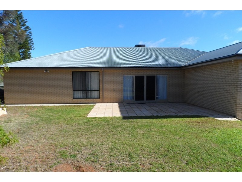 15 Cucumunga Street, Renmark SA 5341
