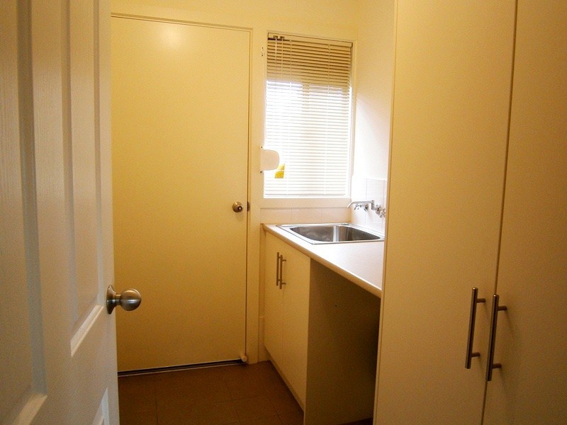 42 Acland Street, Blanchetown SA 5357