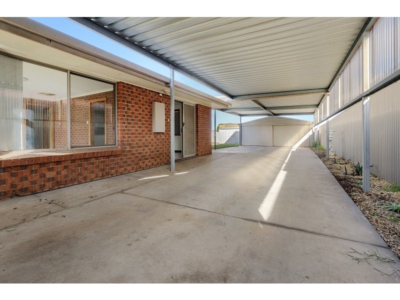 6 McCutcheon Street, Waikerie SA 5330