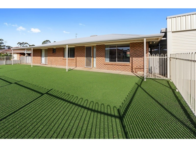 6 McCutcheon Street, Waikerie SA 5330