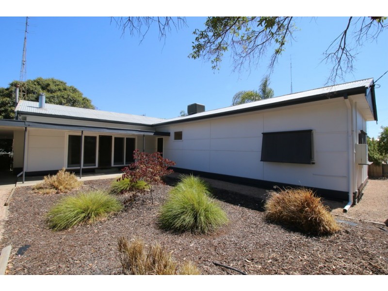 16 Wishart Street, Berri SA 5343