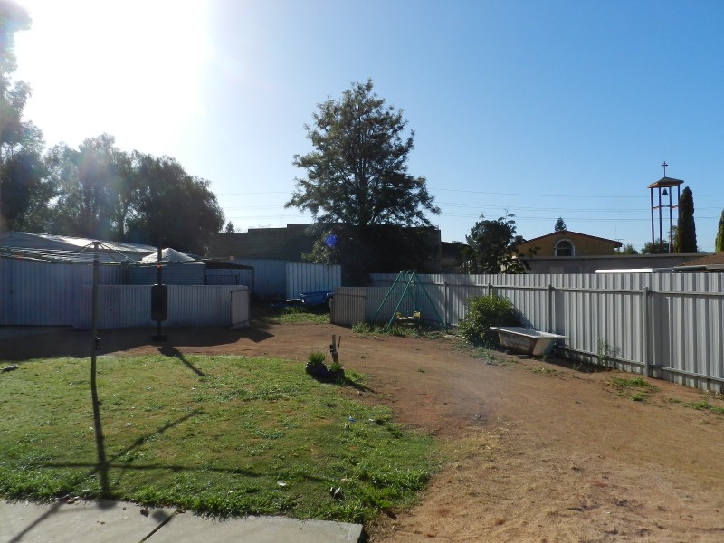 2 Gillespie Street, Berri SA 5343