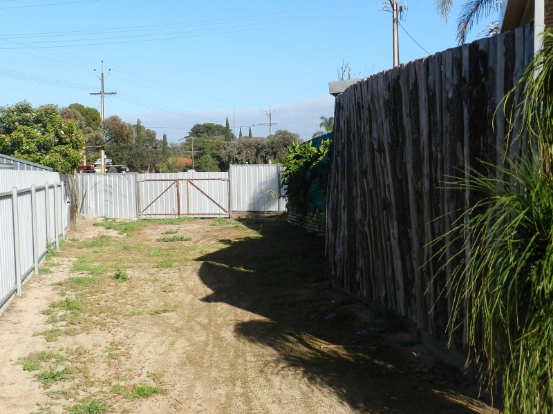 2 Gillespie Street, Berri SA 5343