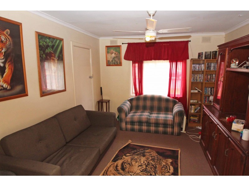 15 Belah Street, Renmark SA 5341