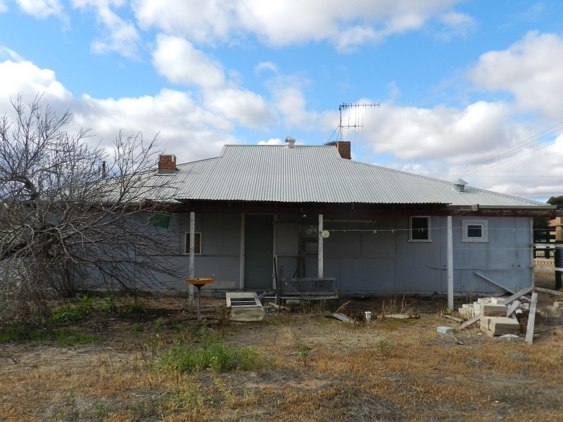 30 Lake Avenue, Barmera SA 5345