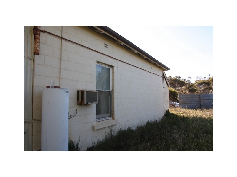 43 High Street, PARUNA via, Loxton SA 5333