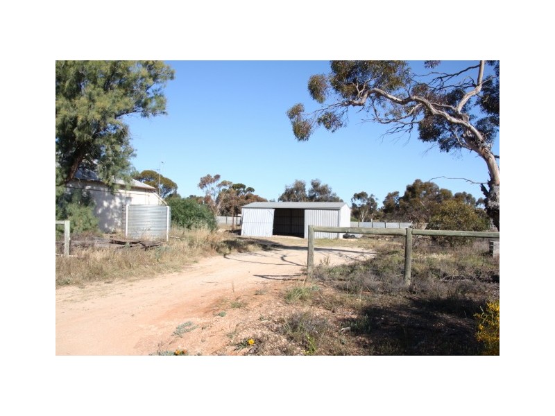 43 High Street, PARUNA via, Loxton SA 5333