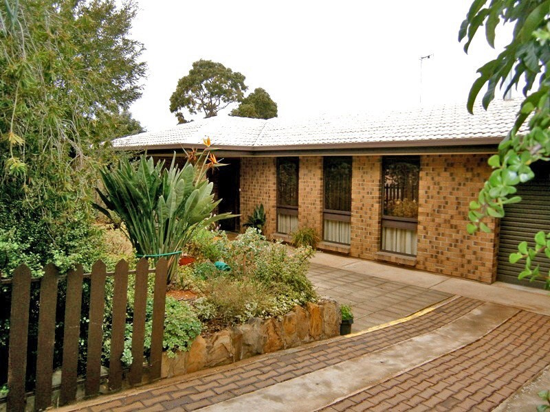 8 Civic Avenue, Waikerie SA 5330