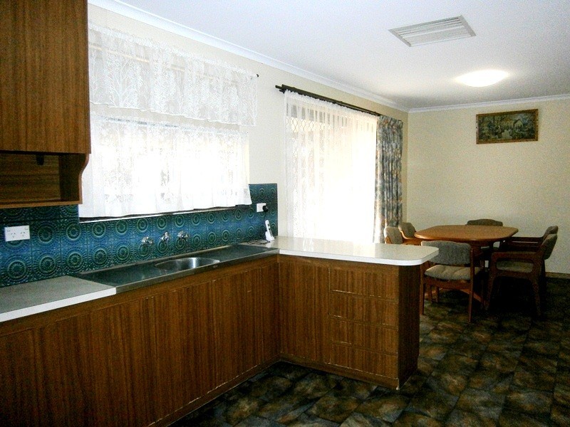 8 Civic Avenue, Waikerie SA 5330