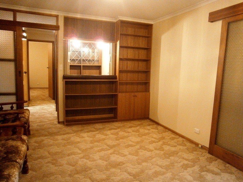 8 Civic Avenue, Waikerie SA 5330